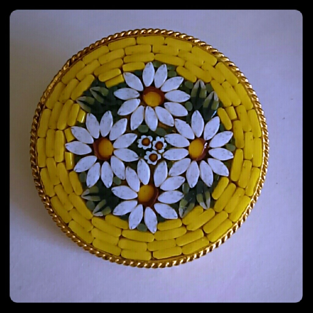 Vintage Micro Mosaic Micromosaic pin brooch